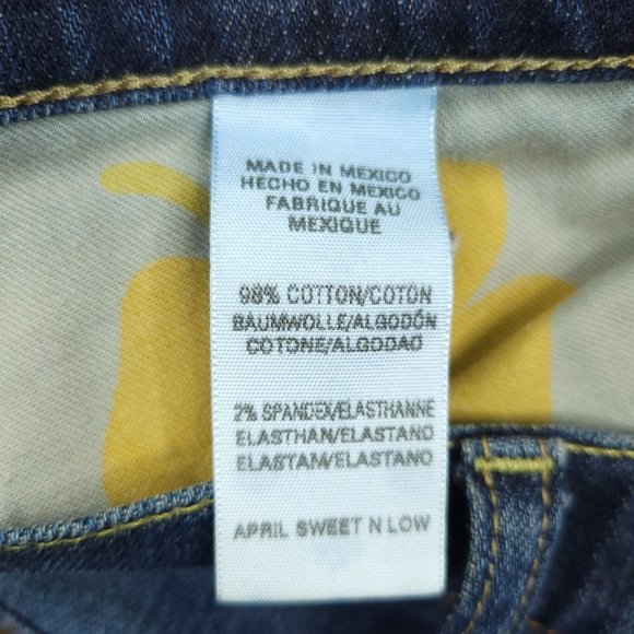 Lucky Brand Jeans READ Sweet N Low Women Size 6 / 28 Mid Rise Boot Cut Dark Wash - Picture 13 of 13